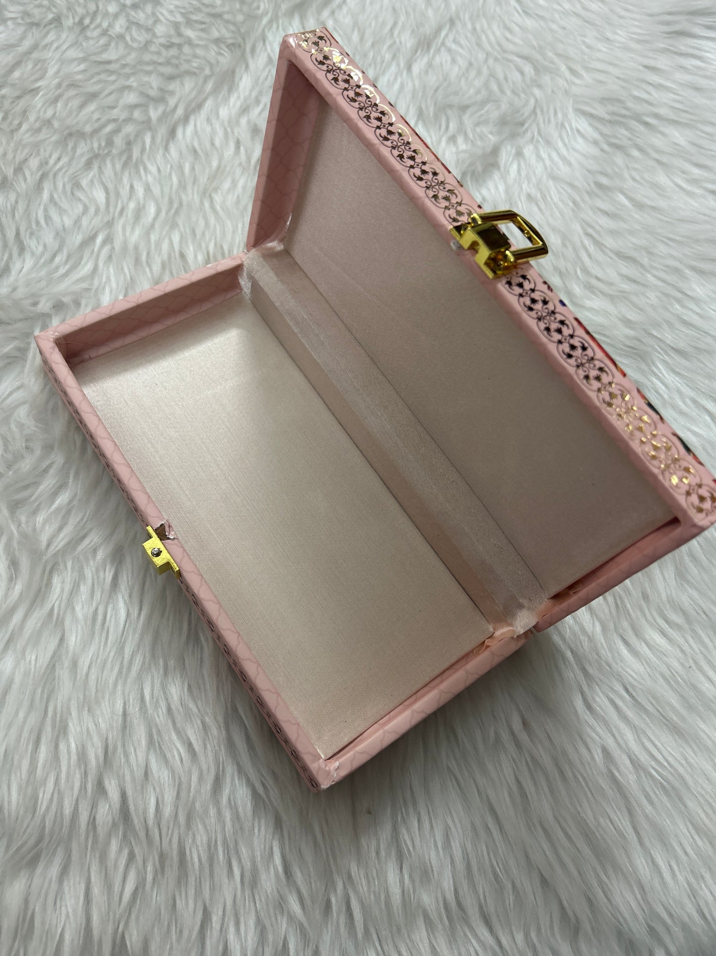 Cash Gaddi Box
