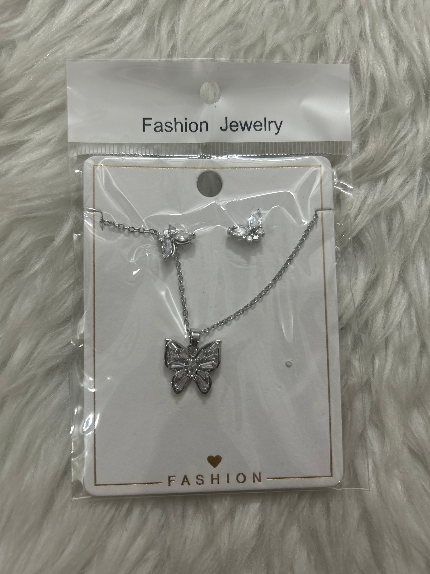 Chain Pendant With Earring