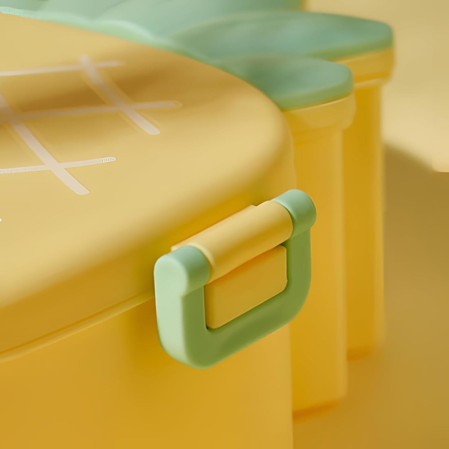 Fancy Pineapple Shaped Lunch Box with Cutlery 1000ML Three Compartment Box