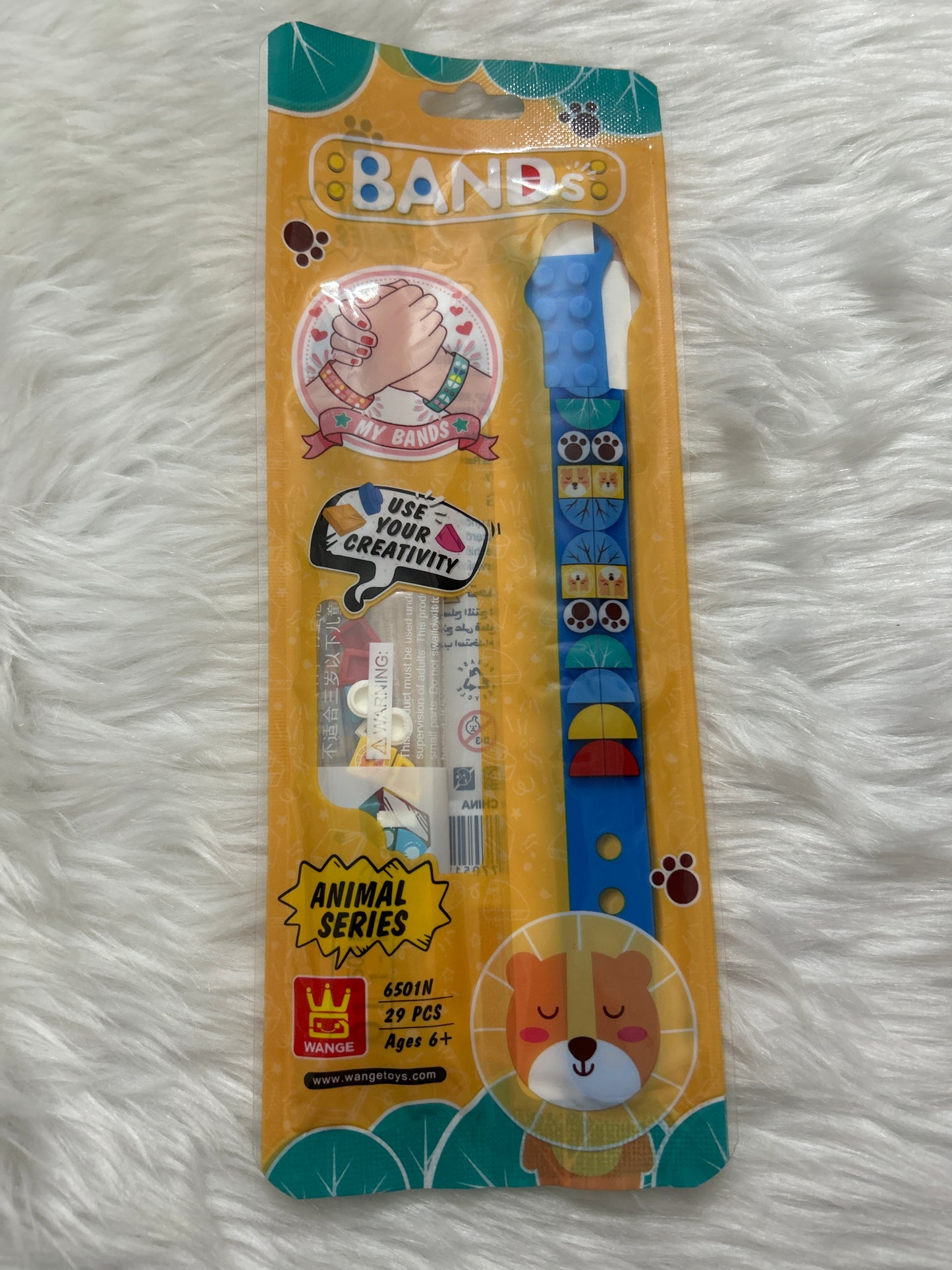 DIY Lego Hand Band