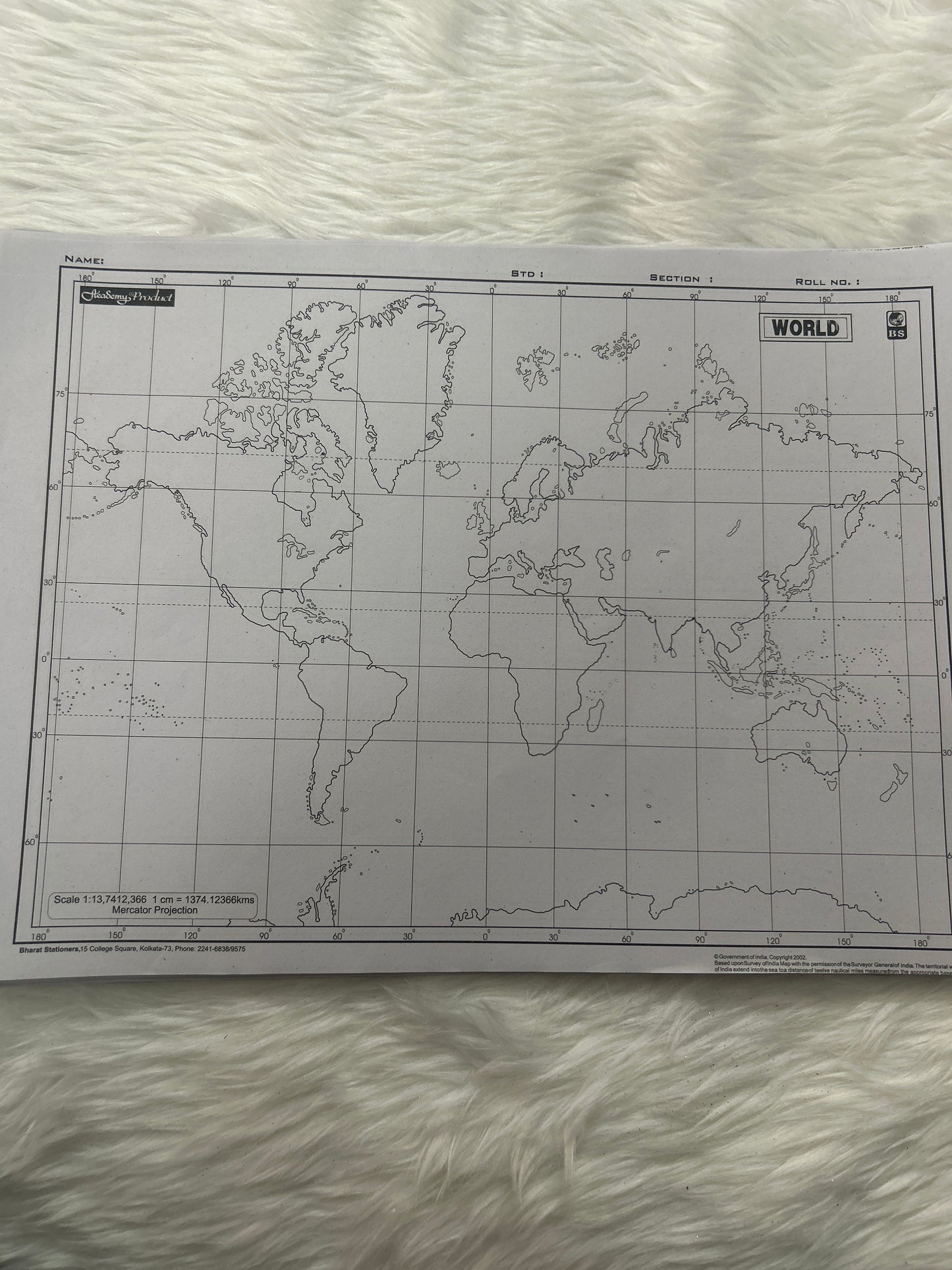 World Outline Map (36.10 x 25.4 cms)