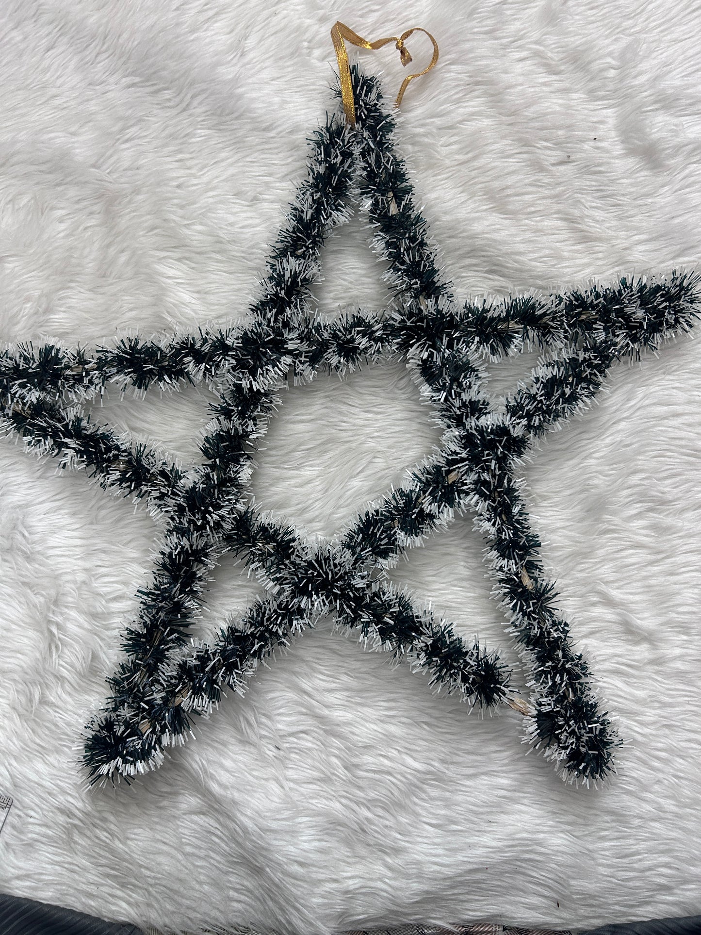Snow Star Wreath Medium