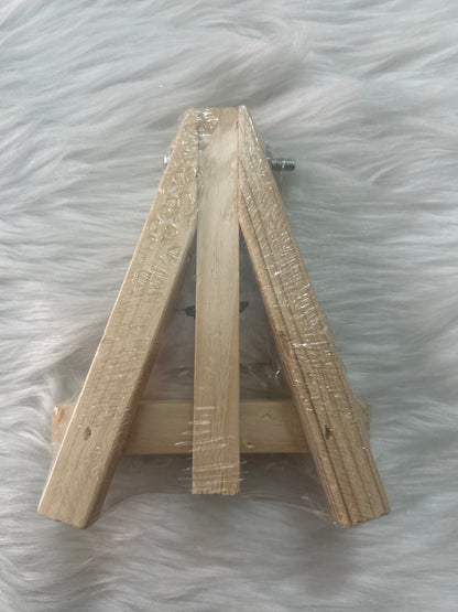 Wooden Easel 4"