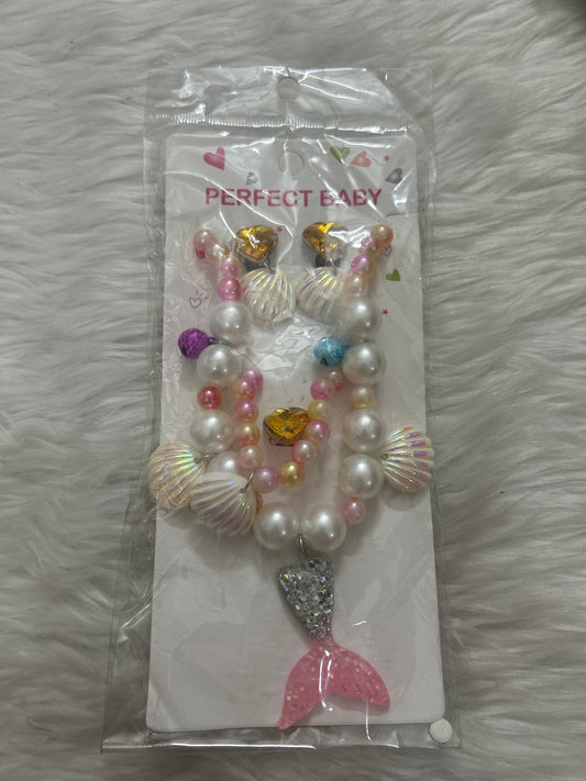 Fish Tail Necklace Set