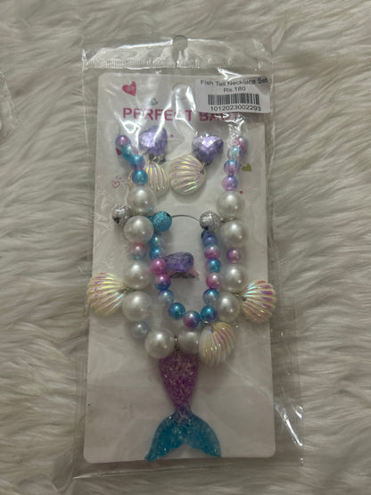Fish Tail Necklace Set