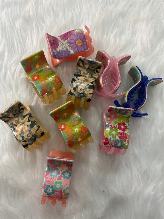 Fancy Clutcher Floral Design Big