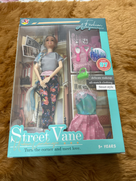 KV Street Vane Doll 3+