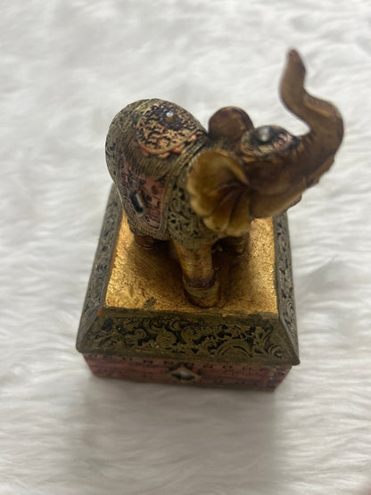 Baby Elephant with Mother Elephant Box by Gifthubmart