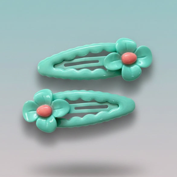 Gift Hub Mart Flowers Tic Tac Clips - turquoise flower design with pink center