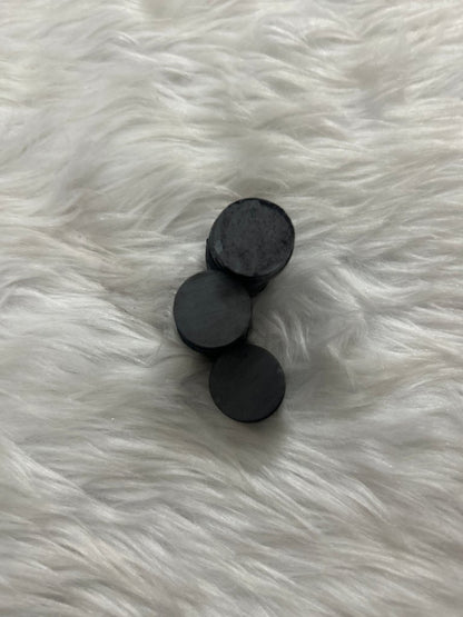 Round Magnet 2 Cms Dia by Gifthubmart