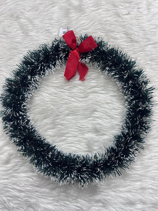 Snow Wreath Round by Gifthubmart
